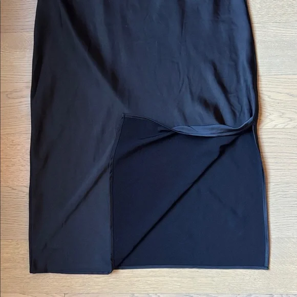 Great condition black slip skirt - Picture 3 of 6